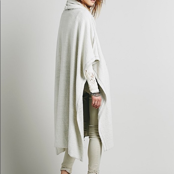 FREE PEOPLE • New Oh You Fancy Poncho M/L Heather Grey Cotton Beach Pullover - Picture 4 of 9